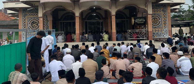 Salat Id, Masyarakat Desa Cipedang Indramayu Rayakan Idul Fitri 1446 H